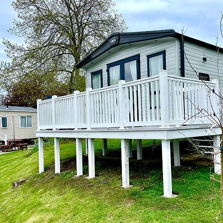 Rockley Park Private Holiday Homes Пул Екстериор снимка