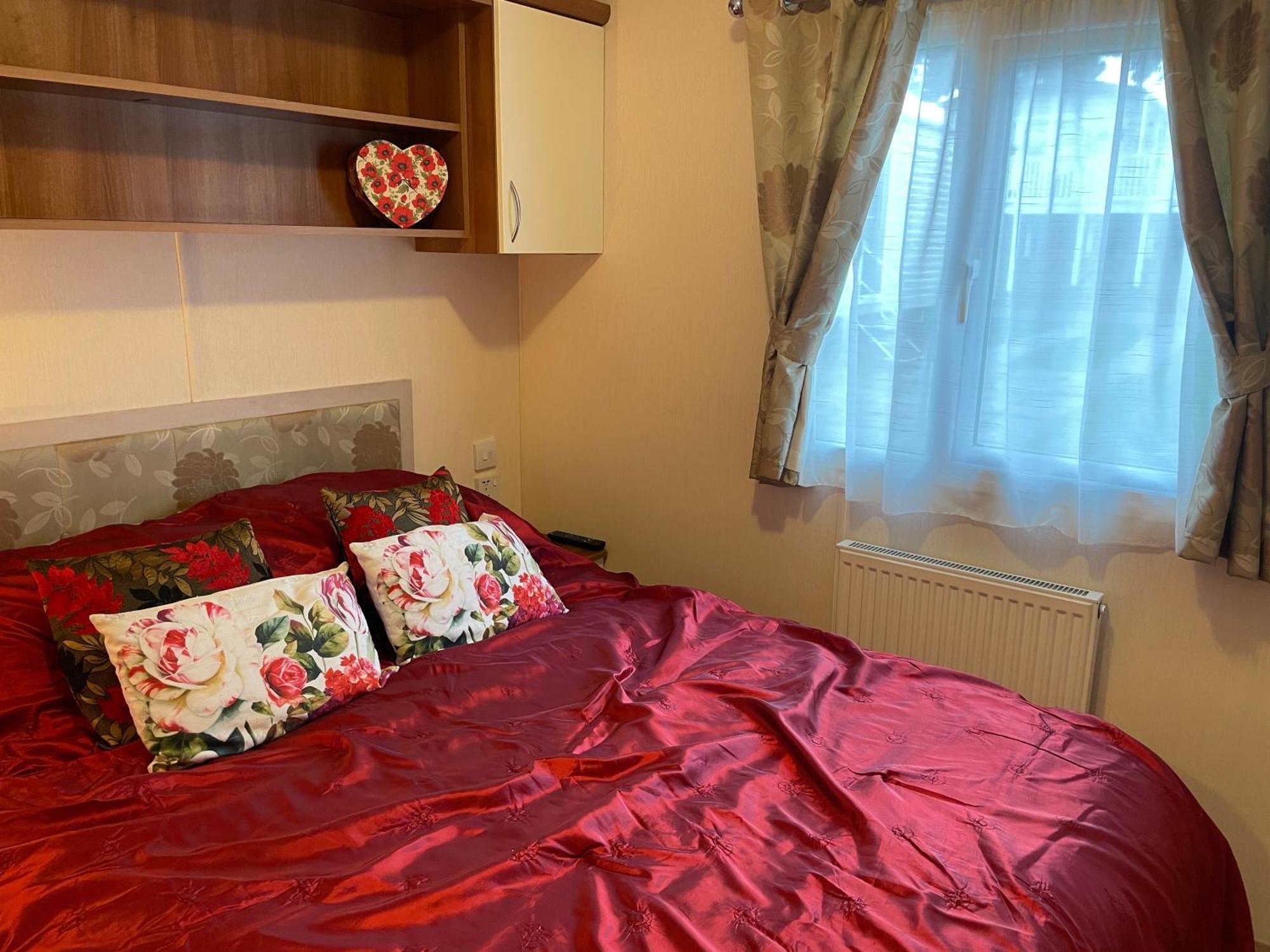 Rockley Park Private Holiday Homes Пул Екстериор снимка