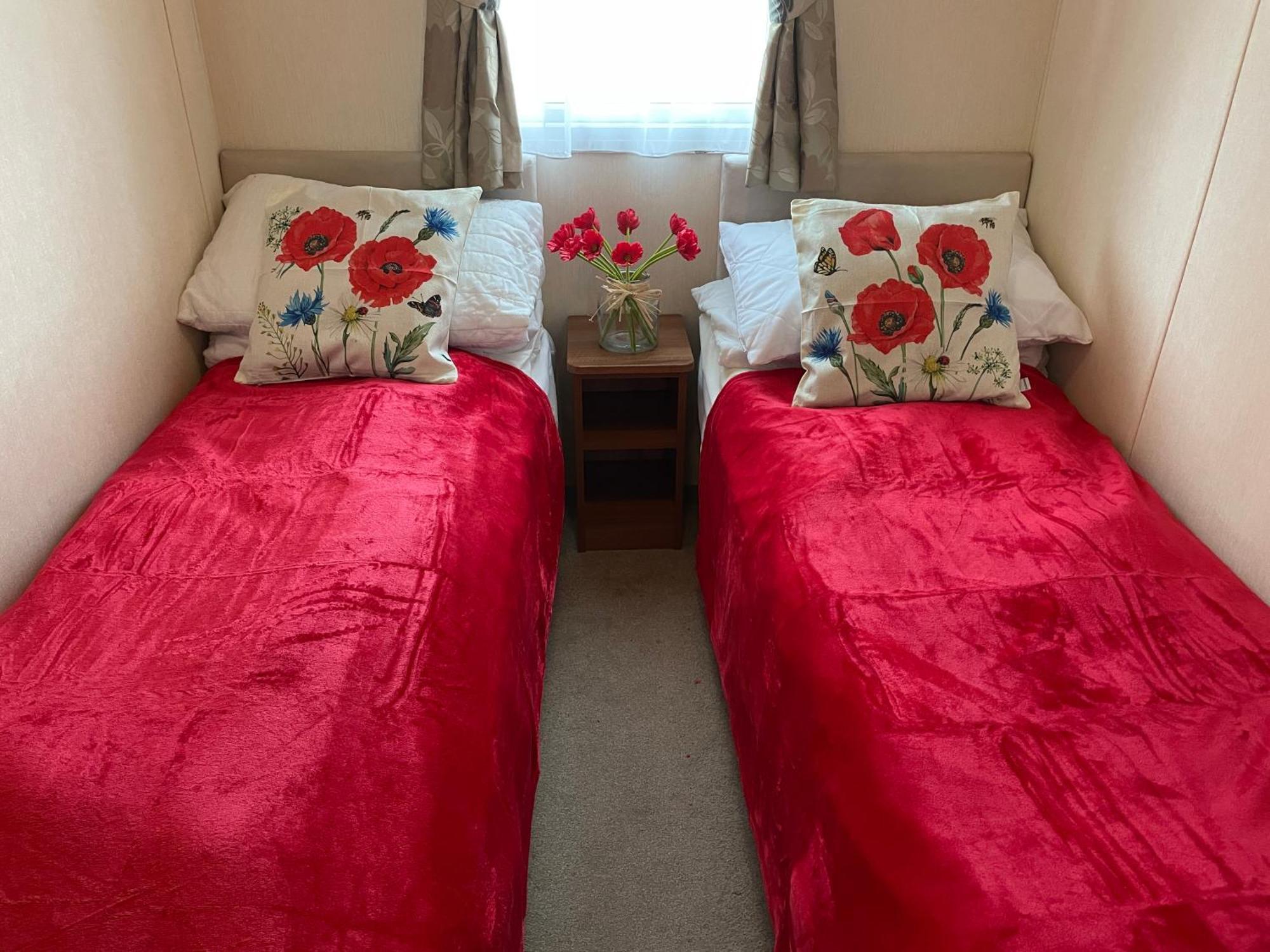Rockley Park Private Holiday Homes Пул Екстериор снимка