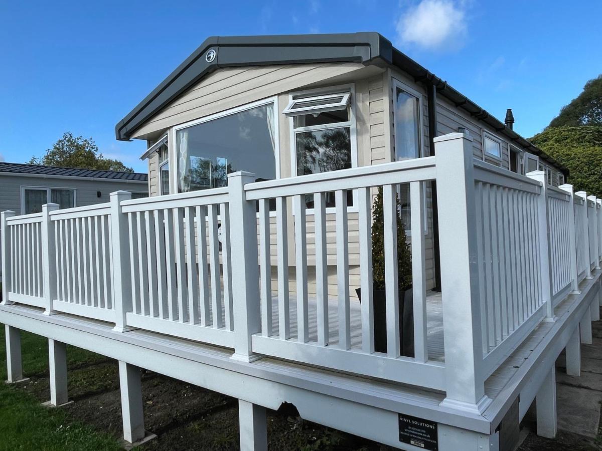 Rockley Park Private Holiday Homes Пул Екстериор снимка