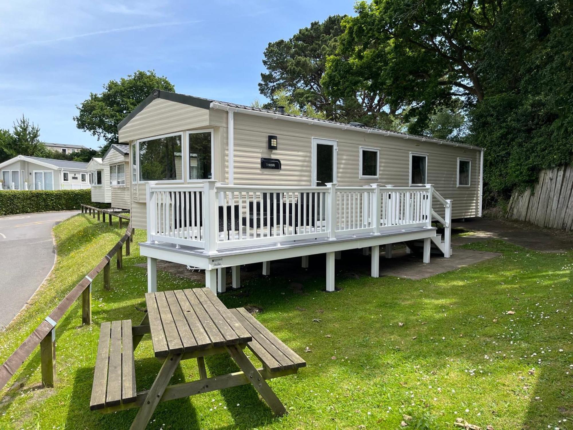 Rockley Park Private Holiday Homes Пул Екстериор снимка