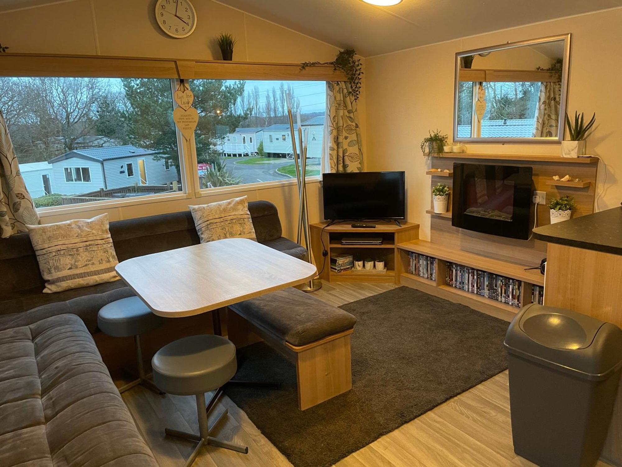 Rockley Park Private Holiday Homes Пул Екстериор снимка